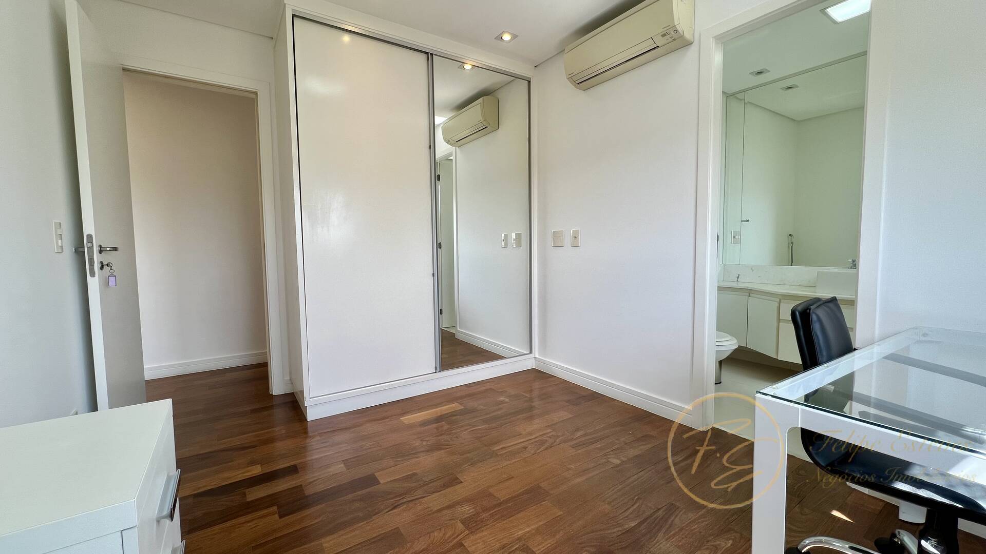 Apartamento, 4 quartos, 223 m² - Foto 11