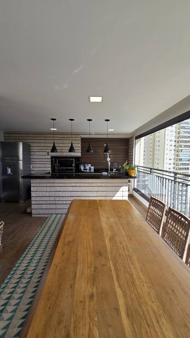 Apartamento, 3 quartos, 223 m² - Foto 2